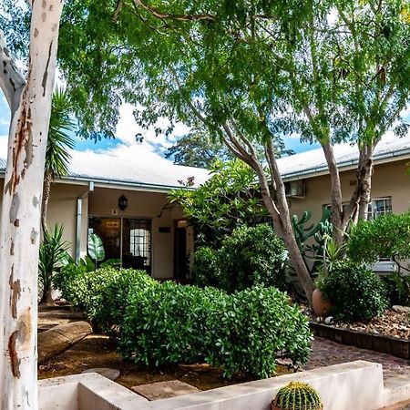Londiningi Guesthouse ウィントフーク エクステリア 写真