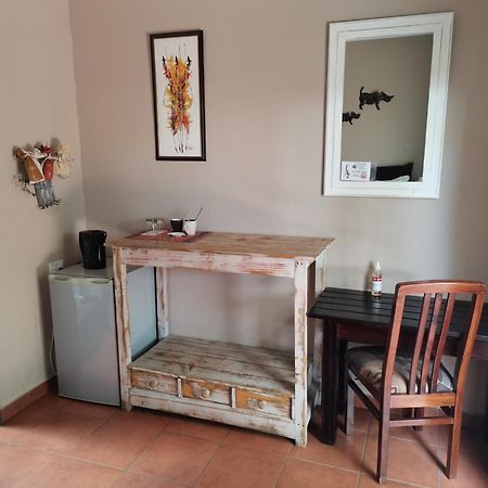 Londiningi Guesthouse ウィントフーク エクステリア 写真