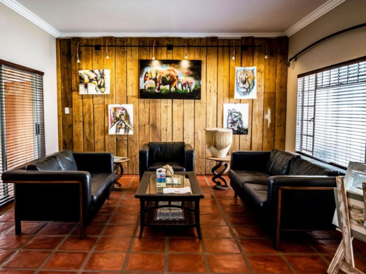Londiningi Guesthouse ウィントフーク エクステリア 写真