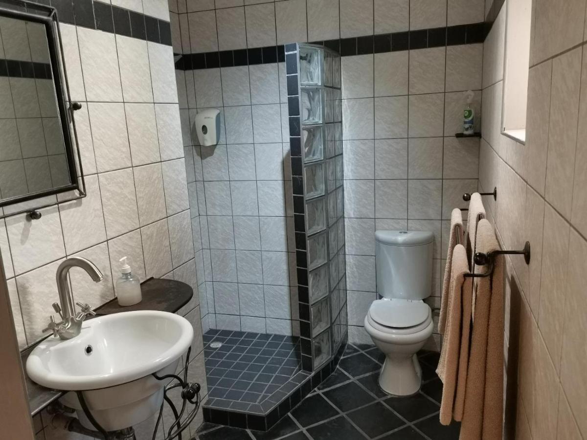 Londiningi Guesthouse ウィントフーク エクステリア 写真