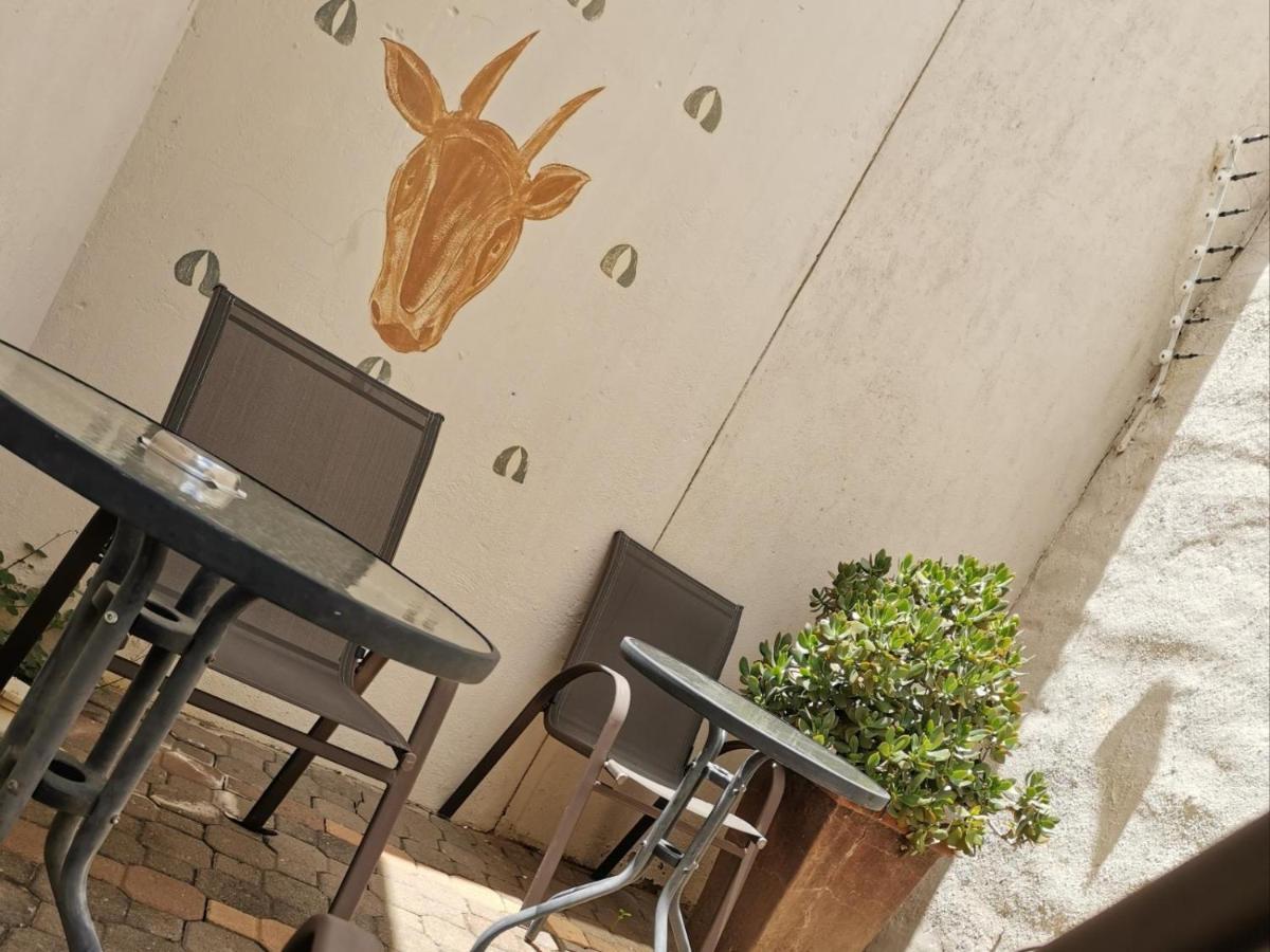 Londiningi Guesthouse ウィントフーク エクステリア 写真