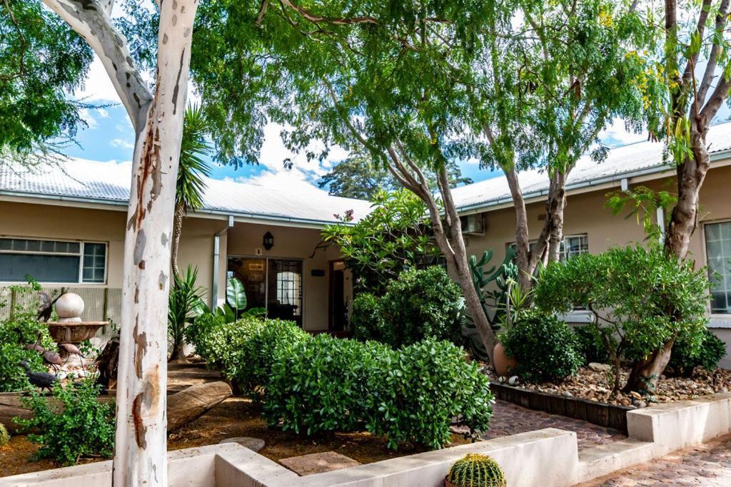 Londiningi Guesthouse ウィントフーク エクステリア 写真
